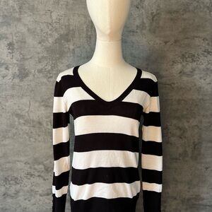 Ambiance Black and White V-Neck Sweater